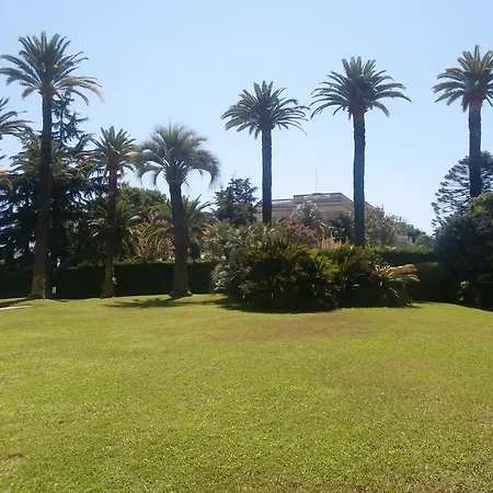 Park & Sea View *